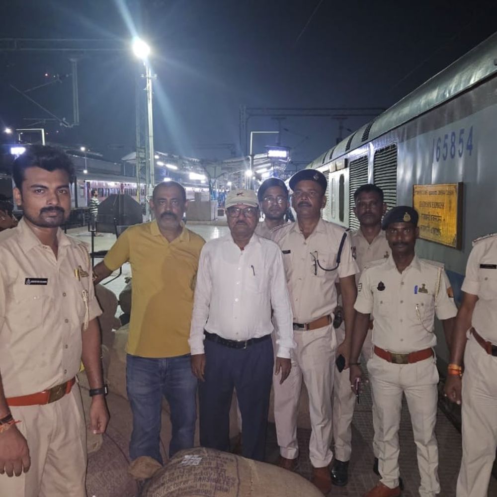 राजधानी एक्सप्रेस से 2000 किलो विदेशी इलायची जब्त:खेप दीमापुर से दिल्ली भेजी जा रही थी, अंतरराष्ट्रीय बाजार में करीब 24 लाख कीमत