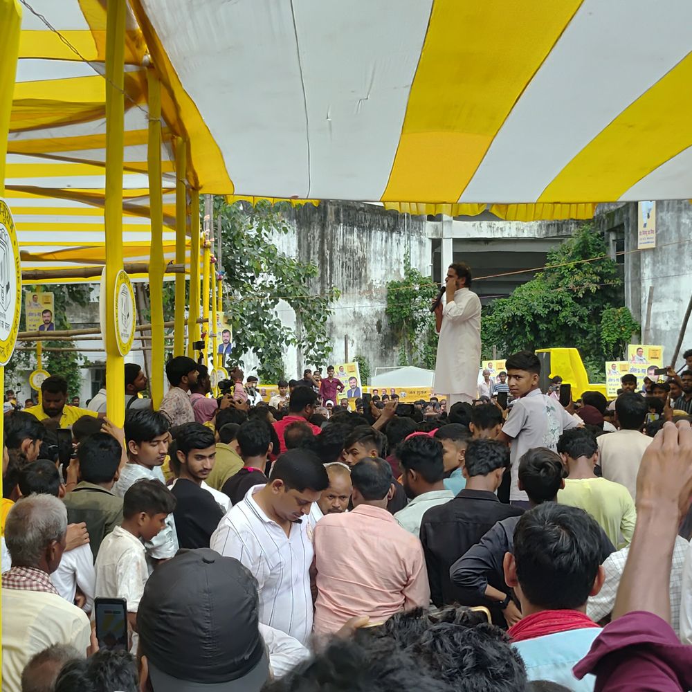 'नेताओं को जनता की नहीं, रील बनाने की चिंता':जमुई में प्रशांत किशोर बोले- 'मोदी और तेजस्वी गालियों में उलझे, रोजगार-पलायन पर कोई चर्चा नहीं'