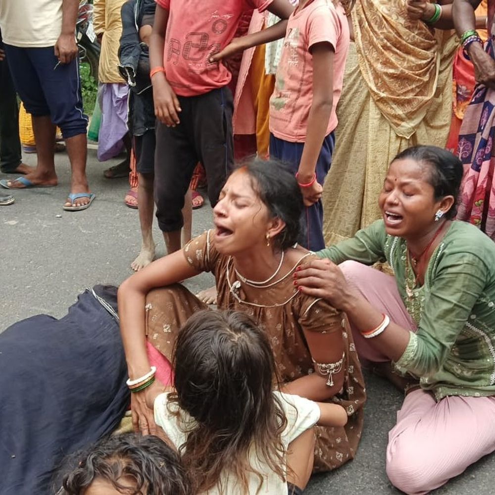 जमुई में तेज रफ्तार पिकअप ने महिला को कुचला, मौत:बाजार से पैदल अपने घर लौट रही थी, ग्रामीणों ने किया सड़क जाम