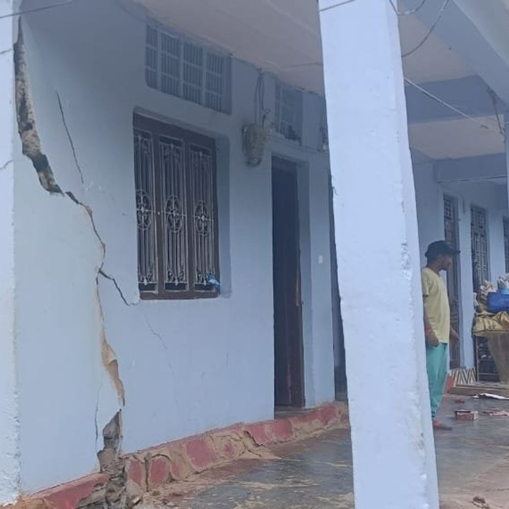 जोशीमठ के बाद चमोली का नंदानगर जमीन में समाने लगा:34 परिवारों ने घर छोड़ा, बाजार खाली; जोशीमठ में भी 2 साल पहले भू-धंसाव हुआ था