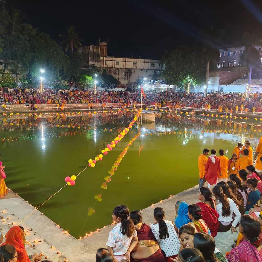 सहरसा में गणेश महोत्सव का विशेष आयोजन:तालाब परिसर में 11 हजार दीप जलाए, भक्तिमय कार्यक्रमों का आयोजन