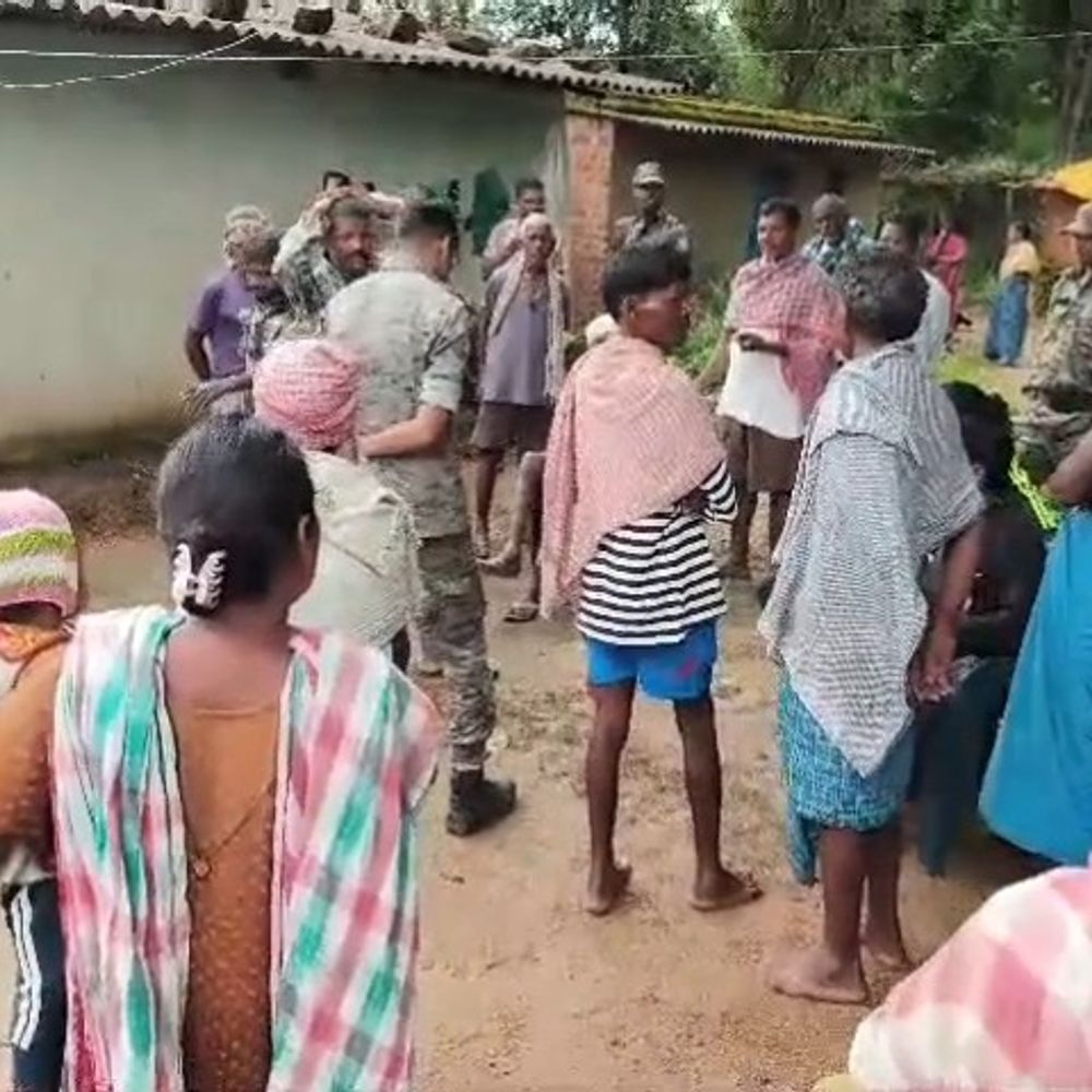 गुमला में दीवार गिरने से एक की मौत:  करमा पर्व से लौट खाना खाते समय हुआ हादसा, दीवार के मलबे में दबने से गई जान – Gumla News