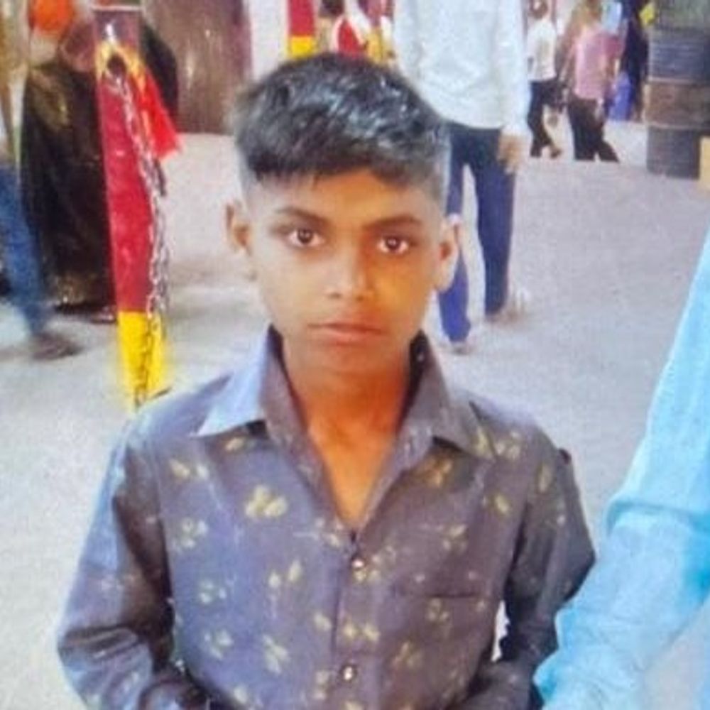 एटा में खेत से लापता हुआ किशोर:डॉग स्क्वॉड और पुलिस टीम 12 घंटे से कर रही तलाश, अभी तक कोई सुराग नहीं