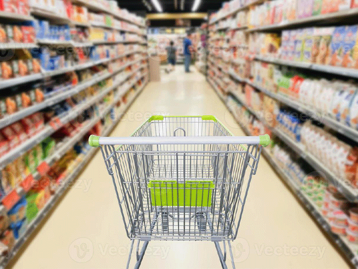 स्टेडियम में IPL देखना महंगा हुआ:सरकार ने लग्जरी मानकर 40% टैक्स लगाया, बाकी मैच 18% की कैटेगरी में; GST बदलाव से क्या सस्ता, क्या महंगा