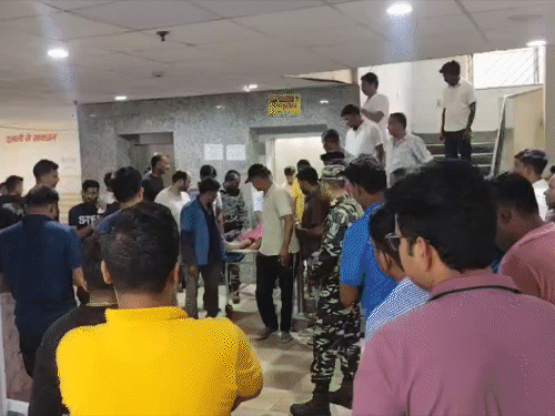 पलामू में नक्सलियों से मुठभेड़ में 2 पुलिसकर्मी शहीद:एक जवान की हालत गंभीर, कुछ नक्सलियों के भी मारे जाने की खबर, सर्च ऑपरेशन जारी