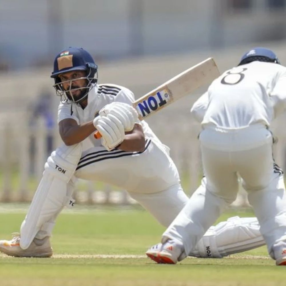 दलीप ट्रॉफी सेमीफाइनल, वेस्ट जोन ने 363 रन बनाए:ऋतुराज गायकवाड 184 रन बनाकर आउट; साउथ जोन से नारायण जगदीसन ने सेंचुरी लगाई