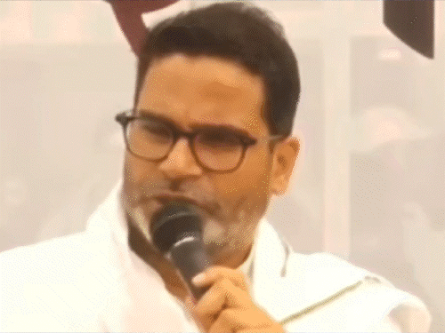 चुनाव प्रचार के लिए BJP ने बुक किए 13 हेलिकॉप्टर:चिराग ने 20 मिनट के भाषण में नहीं लिया NDA का नाम; PK का तेजस्वी पर तंज