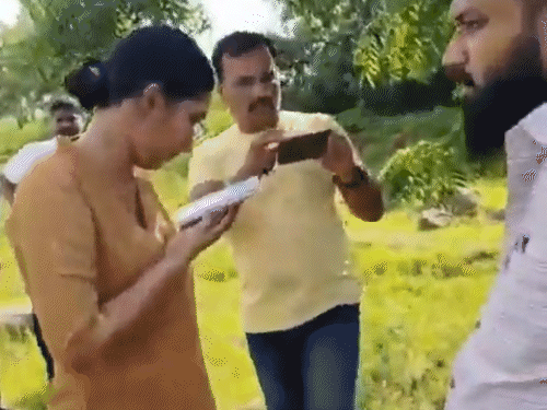 महिला IPS को अजित पवार ने फोन पर धमकाया VIDEO:बोले- एक्शन रोको; अफसर का जवाब- कैसे मानूं कि आप बोल रहे