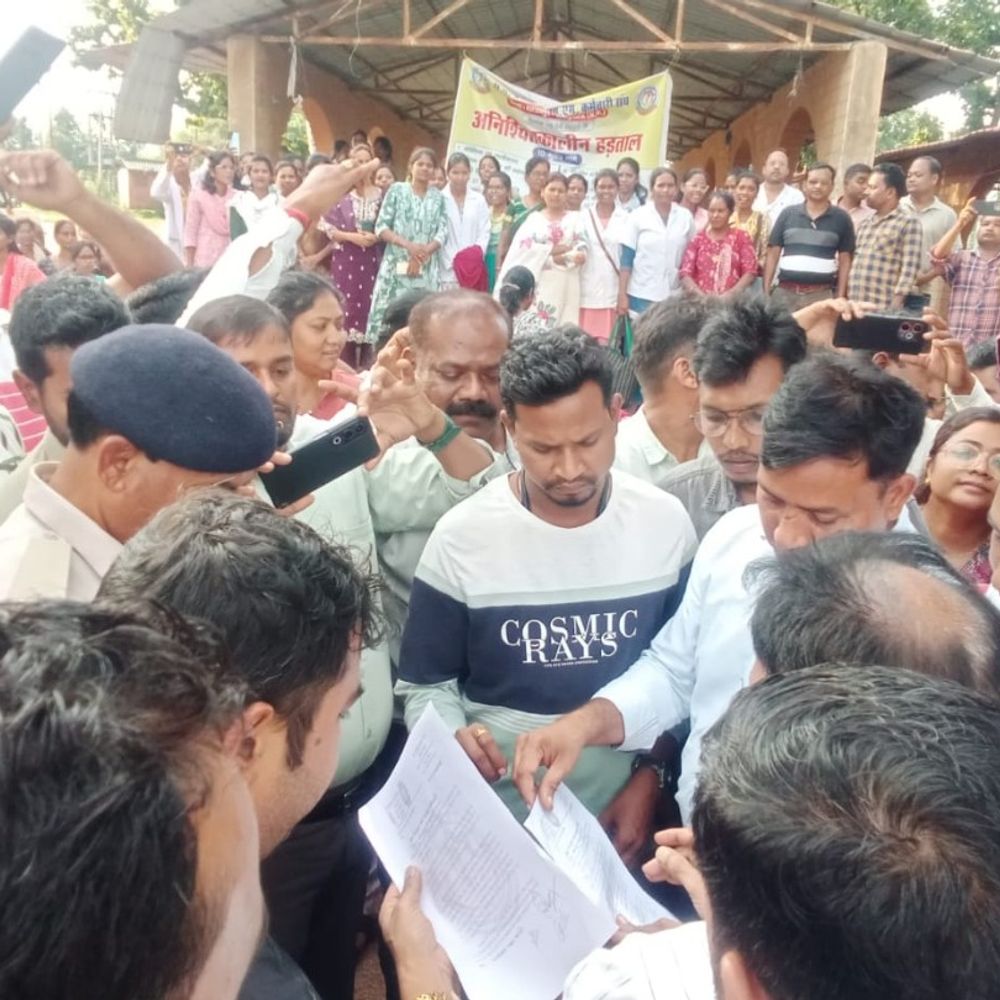 बलरामपुर में एनएचएम कर्मचारियों का हड़ताल जारी:  मांगों को लेकर 620 कर्मचारियों ने दिया सामूहिक इस्तीफा, 18 अगस्त से चल रहा आंदोलन – Balrampur (Ramanujganj) News