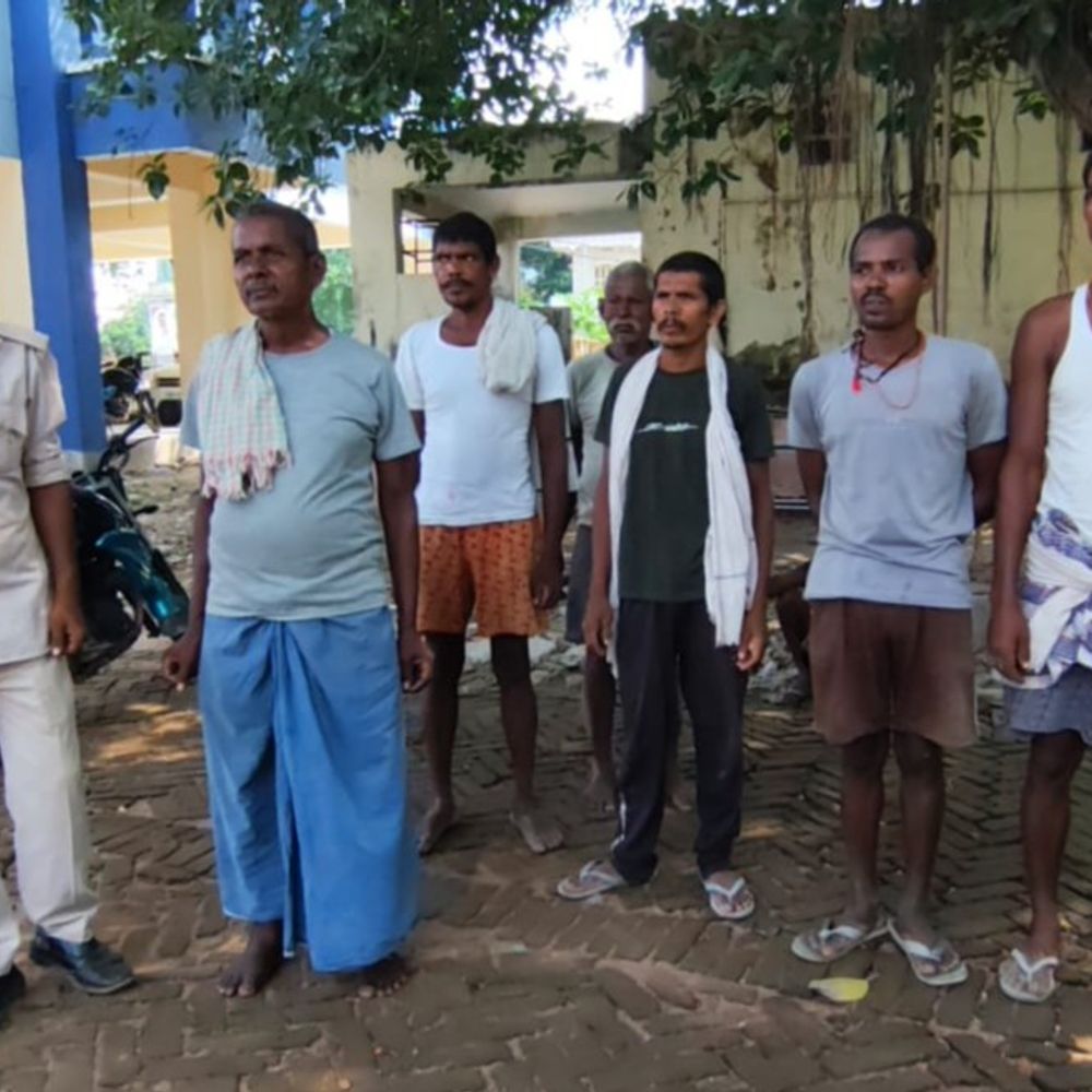नालंदा में चाकू गोदकर युवक की हत्या, सिर पर वार:गांव के बाहर तालाब में मिला शव, खाना खाकर घर से ताश खेलने निकला था