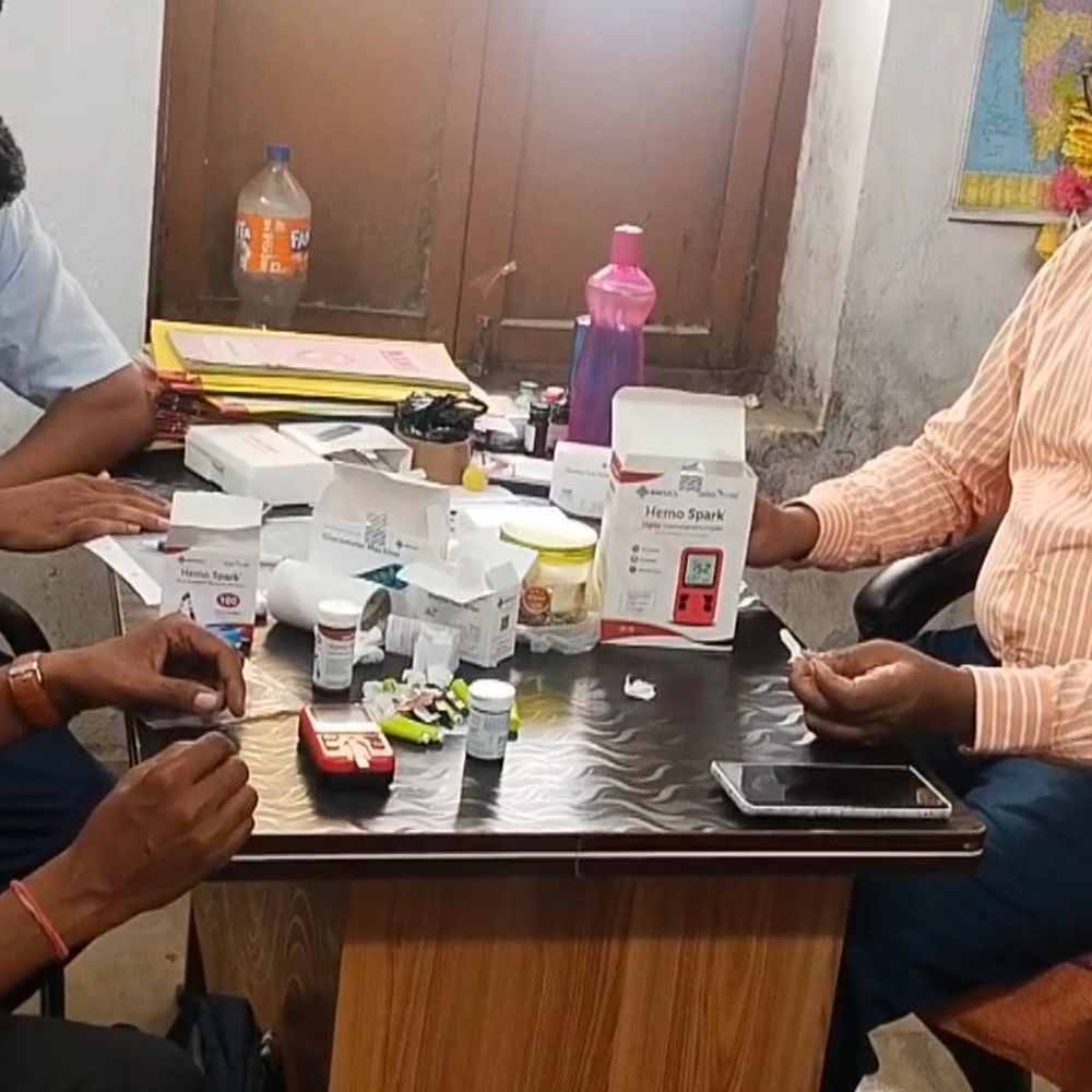 मधुबनी सदर अस्पताल में स्वास्थ्य उपकरणों की जांच:  हीमोग्लोबिन और ग्लूकोमीटर मशीनों का किया गया प्रमाणीकरण – Madhubani News