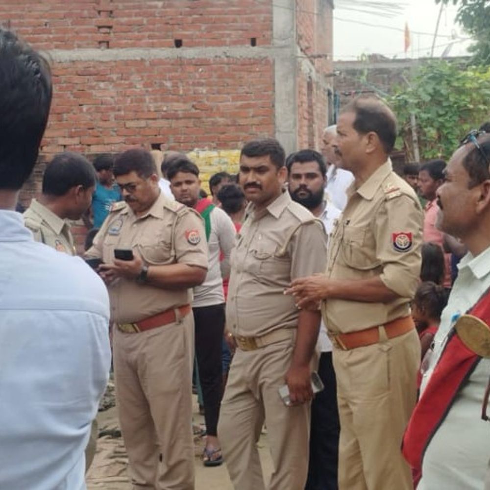 नहर में डूबे दो बच्चे, एक बच्चे को बचाया:13 साल बच्चे की मौत, नहर के किनारे खेलते समय हादसा