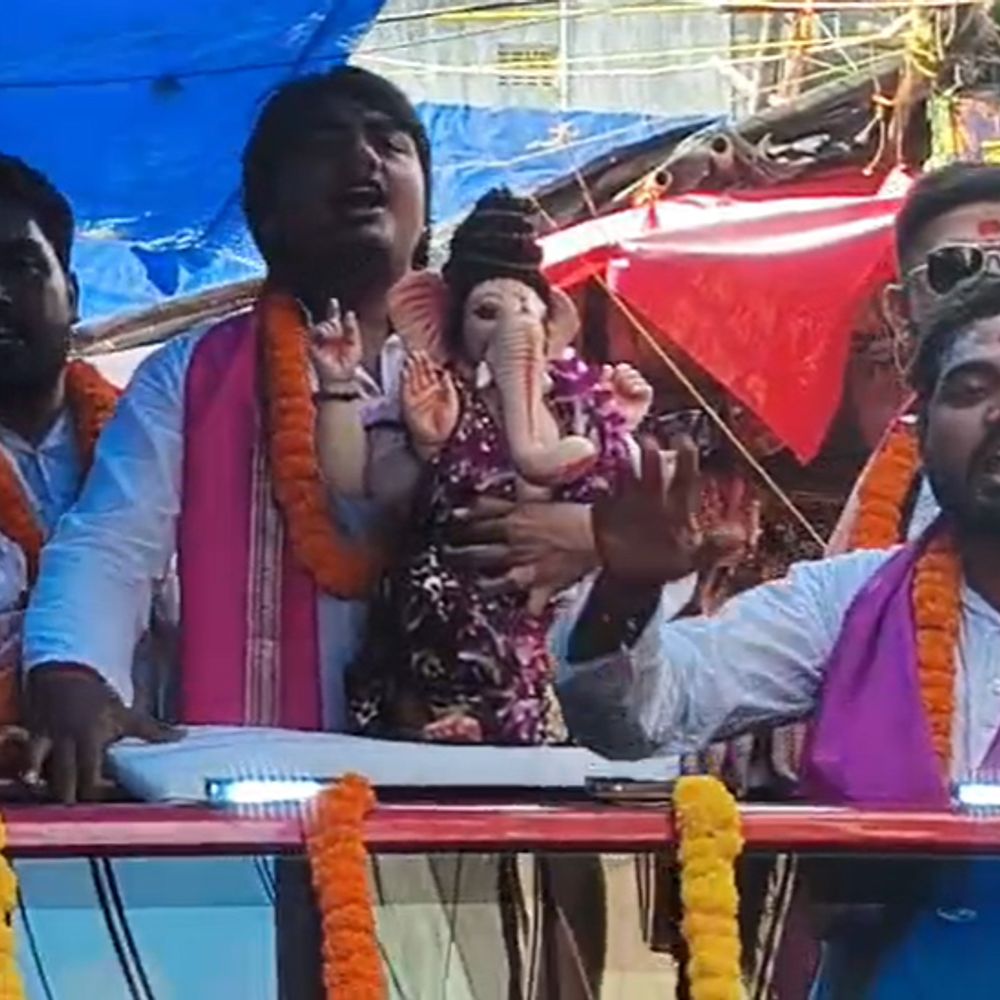 देवघर से हरिद्वार तक गणपति विसर्जन की अनूठी पहल:  गजानंद समाज की मूर्ति हरिद्वार में विसर्जित होगी, हवाई मार्ग से होगी यात्रा – Deoghar News