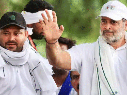 राहुल गांधी फाइनल करेंगे, पारस, सहनी और हेमंत की सीटें:BJP हर सीट पर 13 प्रत्याशियों की स्कैनिंग करेगी; पप्पू यादव ने फिर बांटे पैसे