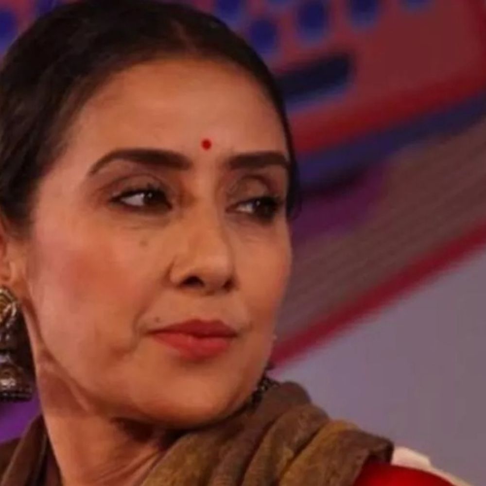 नेपाल हिंसा देख भावुक हुईं मनीषा कोइराला:खून से सने जूते की तस्वीर शेयर कर कहा- जनता की आवाज का जवाब गोली से मिल रहा है