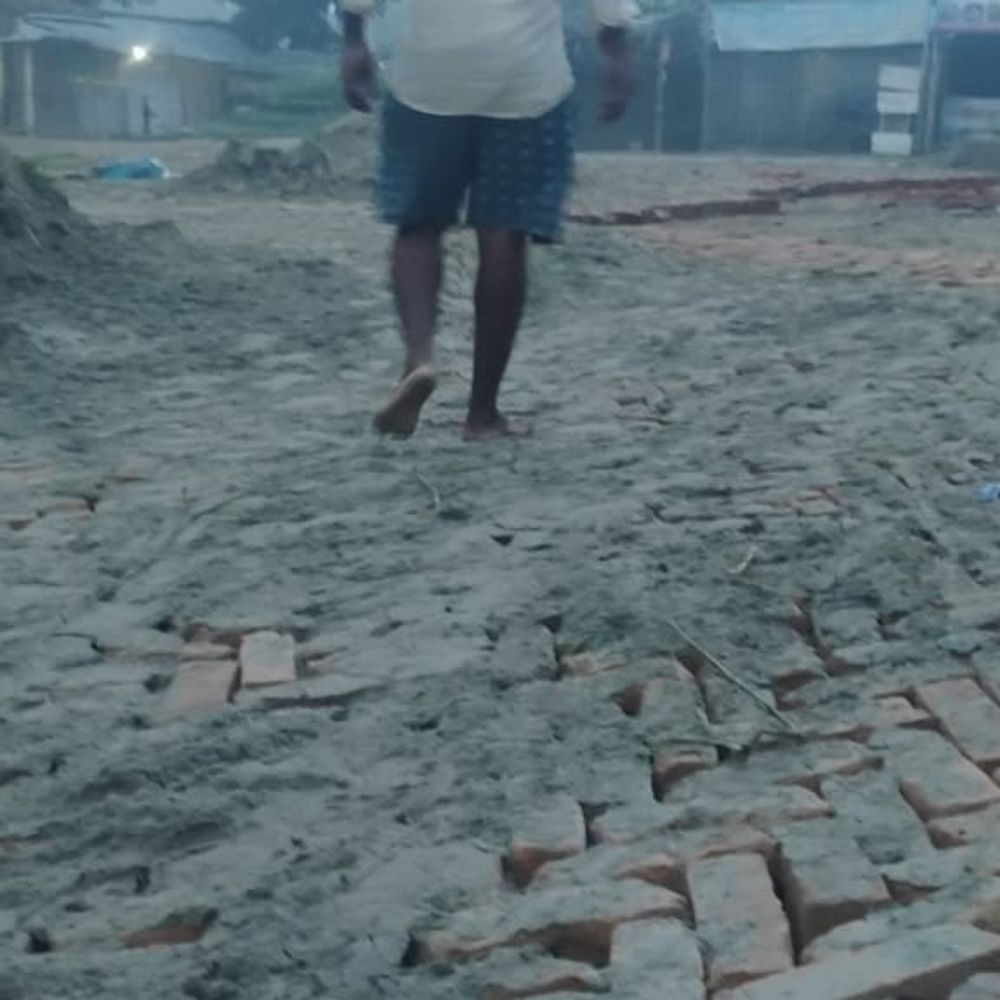 शिवहर में मनरेगा योजना में अनियमितता, गुणवत्ता पर उठे सवाल:  घटिया सामग्री के उपयोग का आरोप, जांच की मांग – Sheohar News