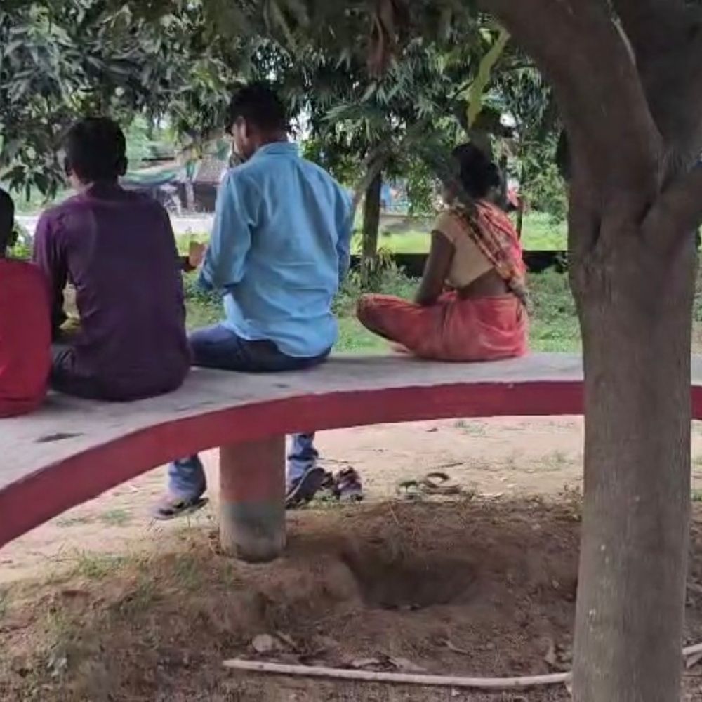 रोहतास के निजी स्कूल के हॉस्टल में छात्रा से रेप:4 कर्मचारी अरेस्ट, पुलिस ने मेडिकल के बाद बाल कल्याण समिति के पास सौंपा