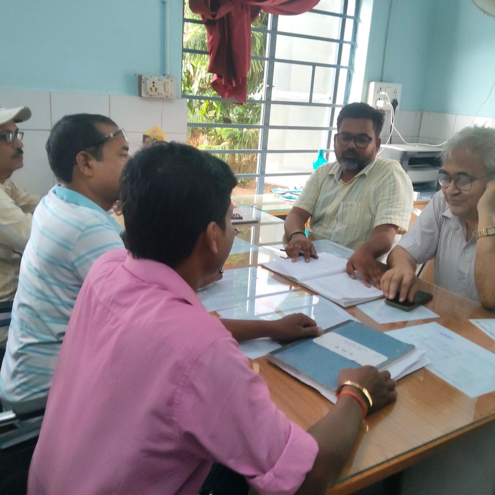 चौथम सीएचसी में परिवार नियोजन पखवाड़ा की तैयारी:प्रभारी ने स्वास्थ्य सेवाओं की समीक्षा की, सुविधाओं पर चर्चा
