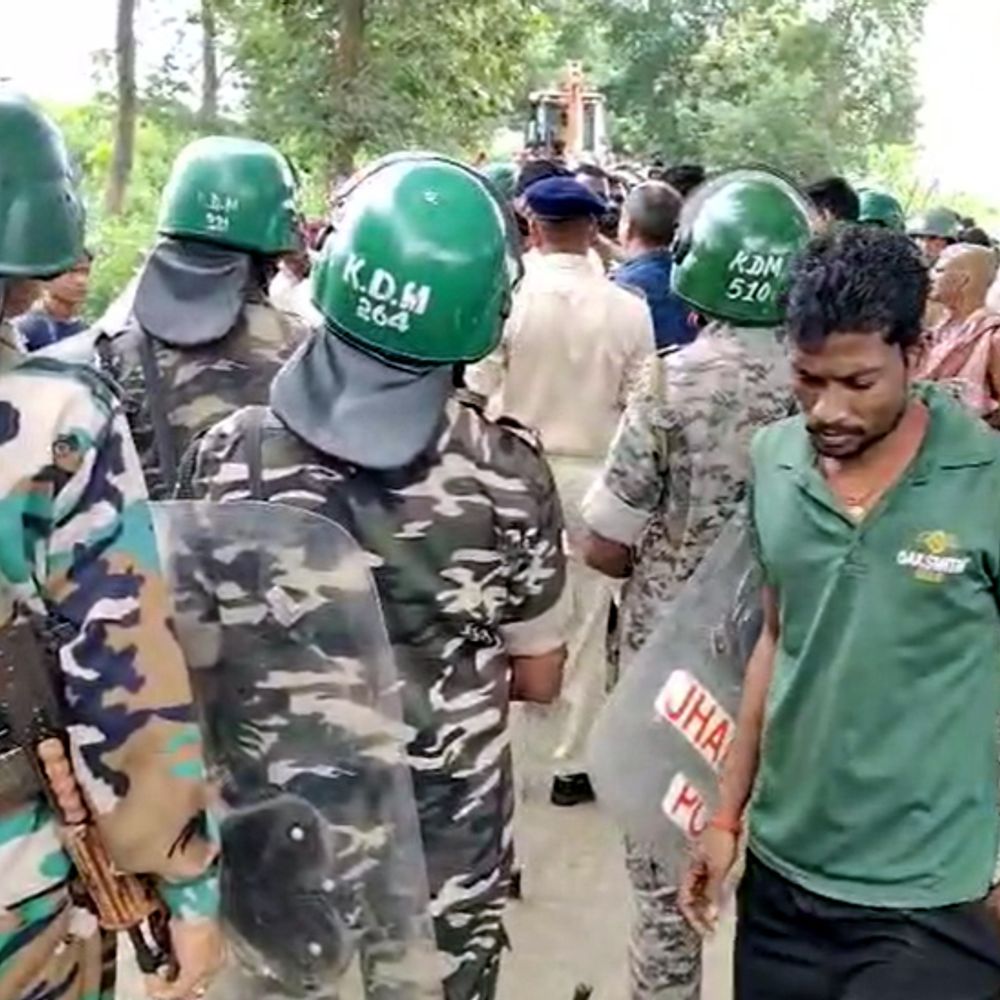 डोमचांच में कचरा प्लांट का विरोध:  पचगावां के ग्रामीणों ने रोका निर्माण कार्य, प्रशासन समझाने का कर रहा प्रयास – koderma News