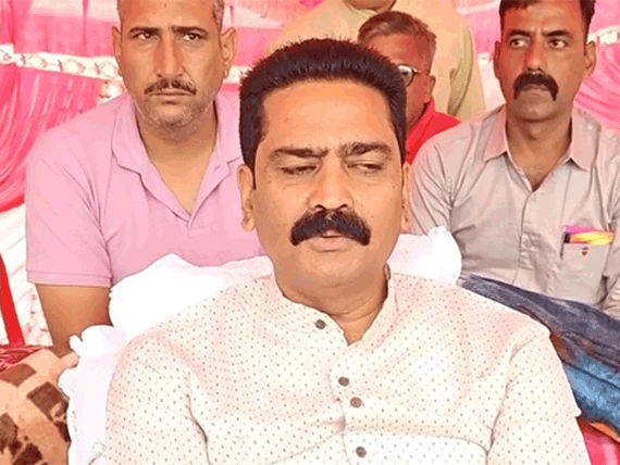 हिमाचल में कांग्रेस MLA आमरण अनशन पर बैठे:CM ने हालचाल पूछा; NHAI के खिलाफ खोला मोर्चा, मंडी-धर्मपुर सड़क के काम से आहत