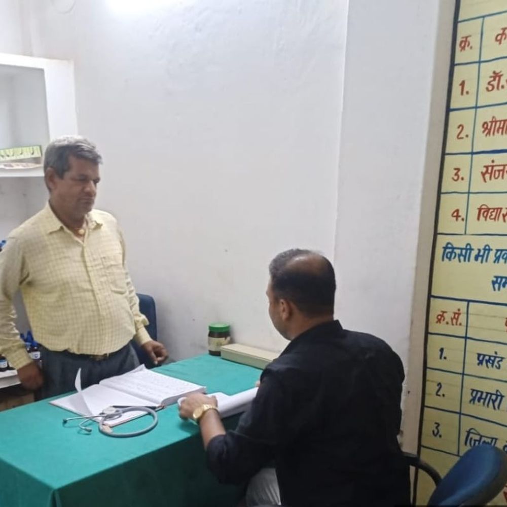 सोनबरसा घाट के स्वास्थ्य केंद्र का निरीक्षण:साफ-सफाई और दवाइयों की उपलब्धता संतोषजनक