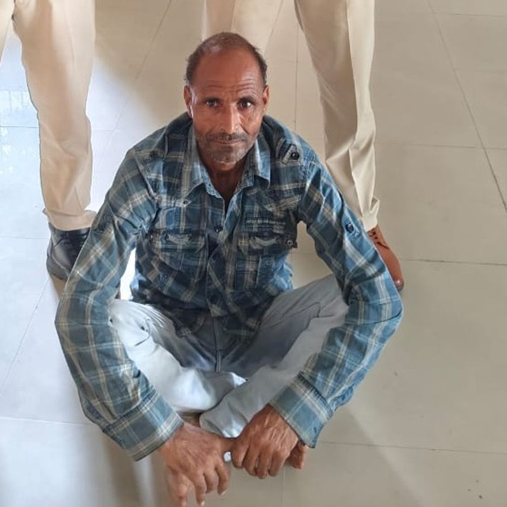 रेवाड़ी में डेयरी पर चोरी करने वाला नौकर पकड़ा:  30 हजार रुपए और जेवरात चुराकर भागा; कुछ सामान लौटाने के बाद गिरफ्तार – Bawal News