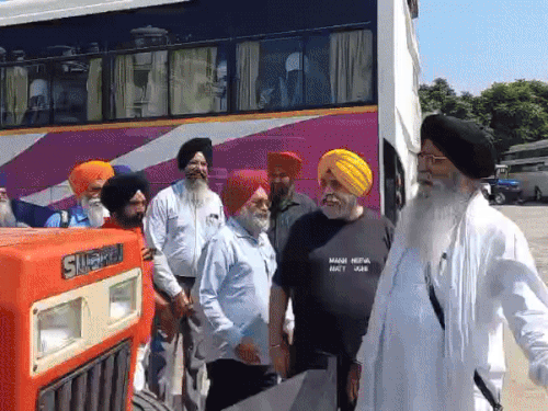 पंजाब बाढ़ पीड़ितों के लिए कोलकाता से पहुंची राहत सामग्री:  SGPC पहुंचाएगी जरूरतमंदों तक; प्रधान धामी ने लोगों का किया धन्यवाद – Amritsar News