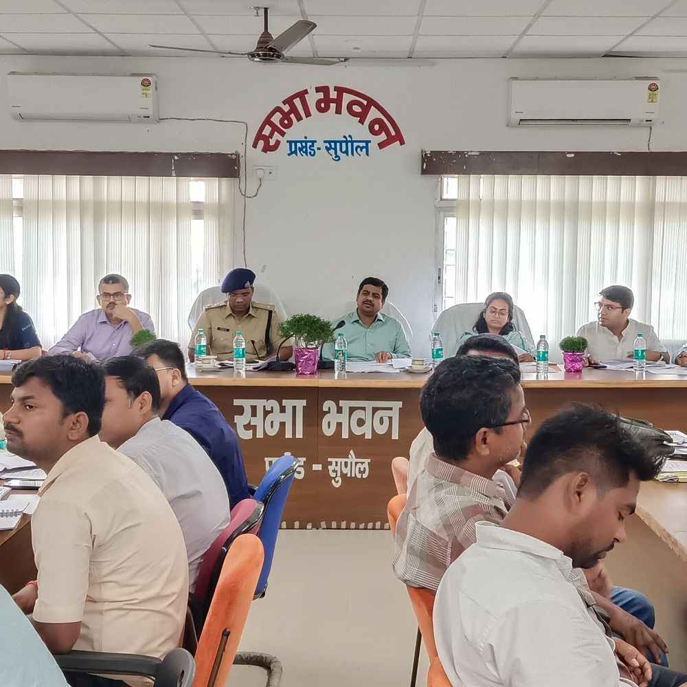 विधानसभा चुनाव को लेकर DM-SP ने की बैठक:सुपौल में सेक्टर अधिकारियों को दिए निर्देश, संवेदनशील बूथों पर रहेगी नजर
