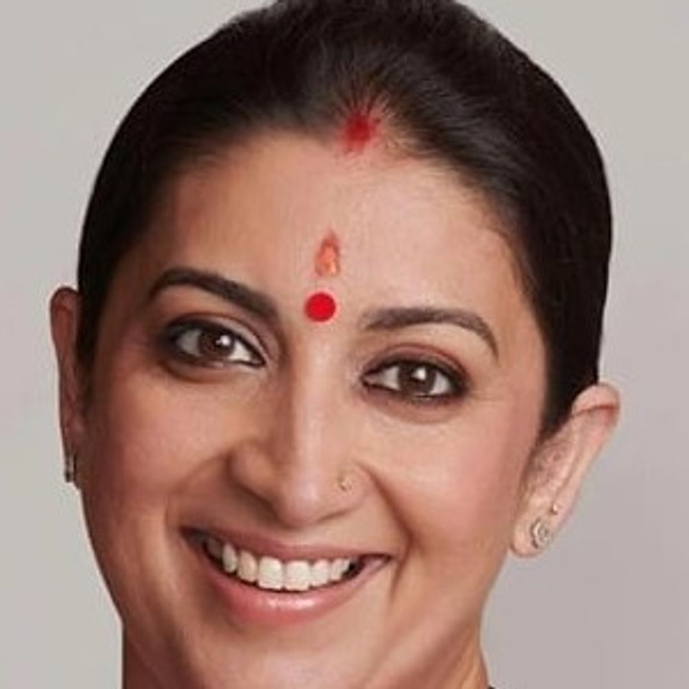 स्मृति ईरानी बोलीं- राजनीति में आने से नुकसान हुआ है:पिता के पैसे नहीं लौटाती तो उनकी पसंद के लड़के से शादी करनी पड़ती