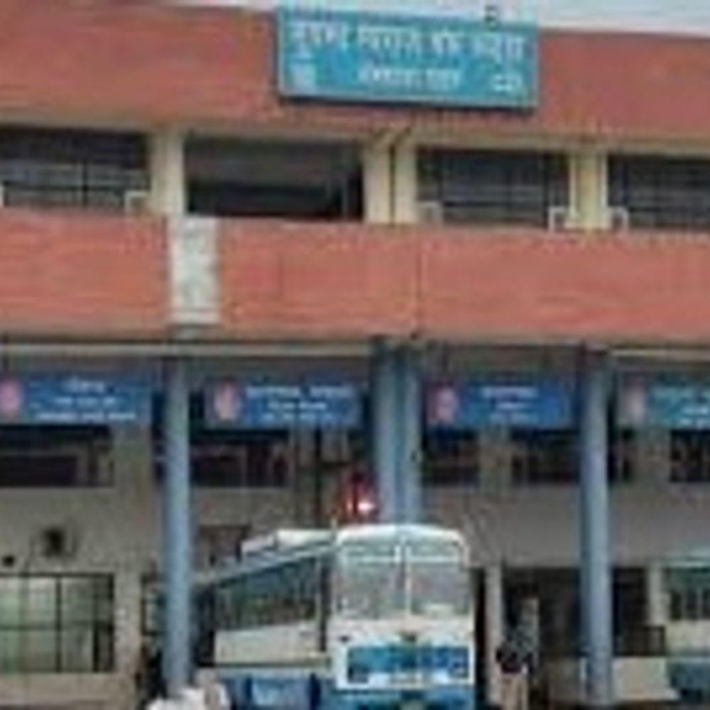 अंबाला से 6 रूट पर नहीं चल रही बसें:जम्मू-पंजाब के रूट प्रभावित, यात्रियों को हो रही दिक्कत; जल्द सुचारु होने की उम्मीद