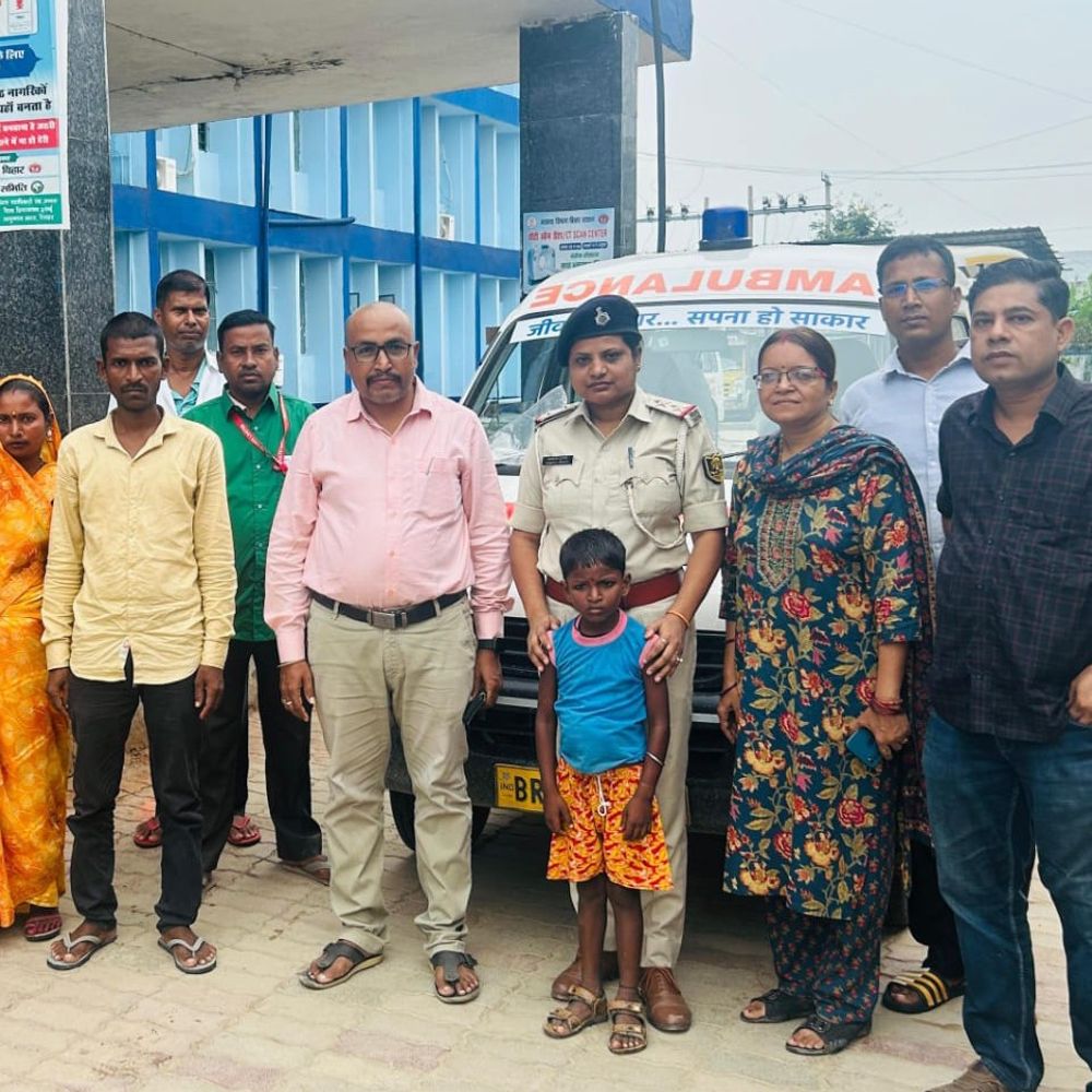घरेलू हिंसा पीड़िता के बेटे को मिली मदद:गंभीर बिमारी से ग्रस्त बच्चे का शिवहर प्रशासन ने आयुष्मान कार्ड बनवाया, PMCH में चल रहा इलाज