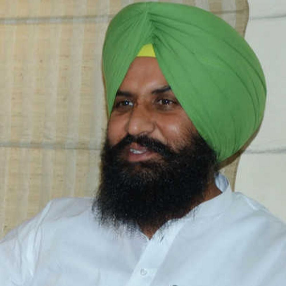 लुधियाना के पूर्व MLA सिमरजीत बैंस पर फायरिंग:फार्म हाउस से निकलते वक्त 3 राउंड गोलियां चलाईं, गाड़ी के टायर में लगी; भतीजे पर आरोप