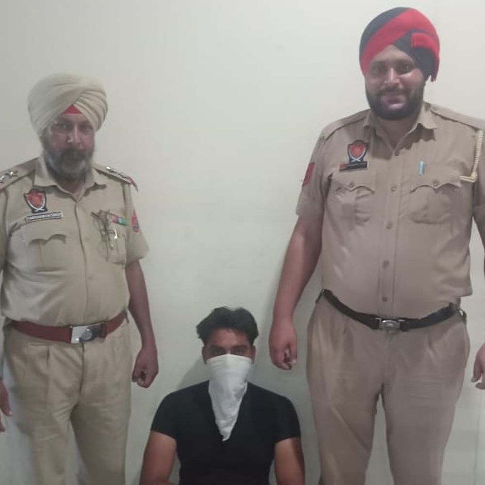 लुधियाना के गांव में रात को गोलियां चलीं:  चार बदमाश कार में आए, घर के बाहर फायरिंग की, एक पकड़ा गया, 3 फरार – Jagraon News