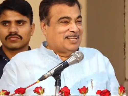 गडकरी बोले- मेरा दिमाग ₹200 करोड़ प्रतिमाह का है:मुझे पैसों की कमी नहीं; एथेनॉल मिले पेट्रोल से बेटों को फायदा पहुंचाने का आरोप