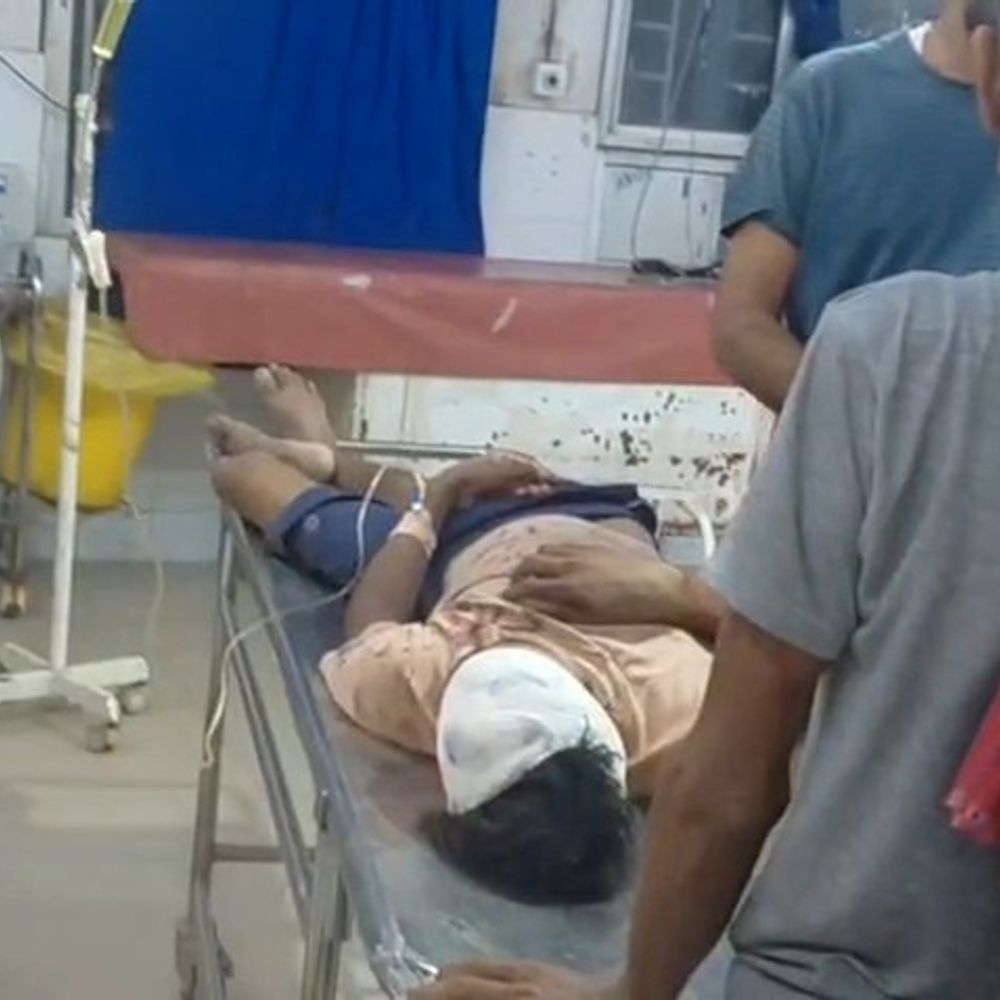 जमीन विवाद में चचेरे भाई ने खंती से किया वार:जमुई में खेत से लौट रहा था युवक, आरोपी फरार