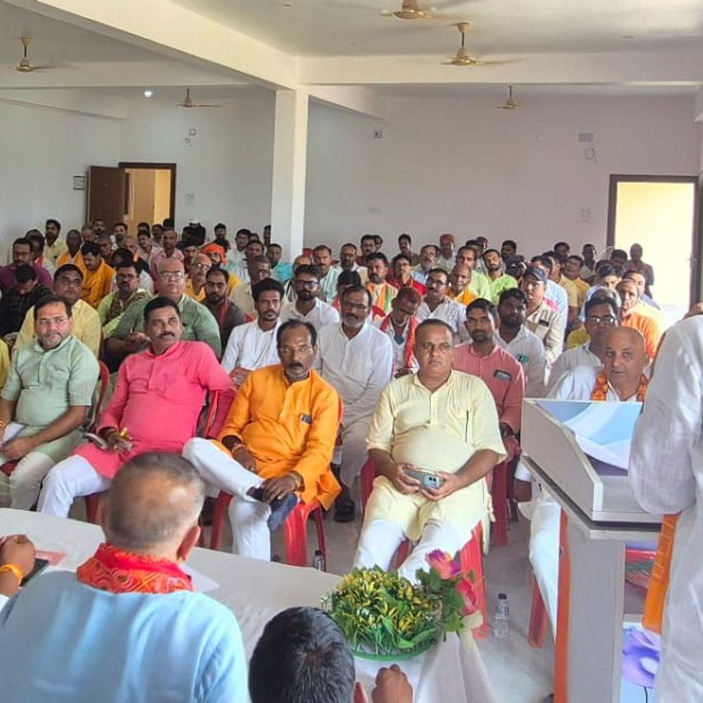 भाजपा ने शुरू की त्रिस्तरीय पंचायत और चुनाव की तैयारी:मिर्जापुर में जिला कार्यशाला, 44 जिला पंचायत सीटों पर जीत का लक्ष्य