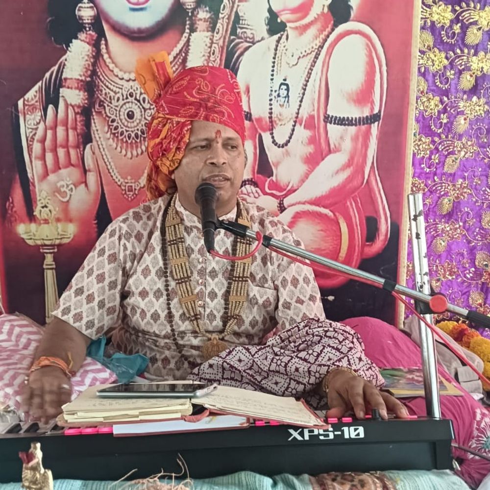 भागवतकथा भौतिक लाभ के बजाय प्रभु प्राप्ति के लिए सुने:झाबुआ में पंडित कमलेश शास्त्री बोले- स्वार्थ रहित पूजा ही सच्ची पूजा कहलाती