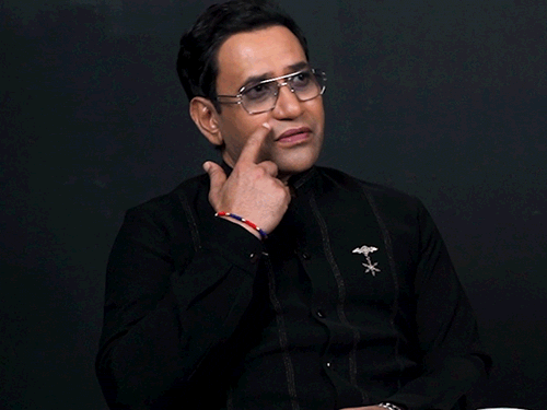 अजेय पॉलिटिकिल नहीं बल्कि बदलाव की कहानी:निरहुआ बोले- सीएम योगी को फिल्म दिखाने की हिम्मत नहीं, लोगों को मुख्यमंत्री के जीवन से प्रेरणा मिलेगी