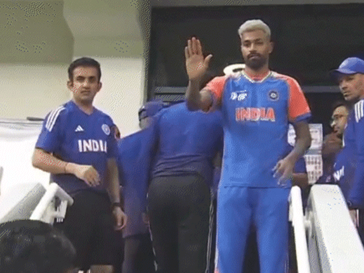 सूर्या ने पाकिस्तानी खिलाड़ियों से हाथ नहीं मिलाया:टीम इंडिया ड्रेसिंग रूम गई, दरवाजा बंद कर लिया; अब PCB ने रेफरी हटाने की मांग की