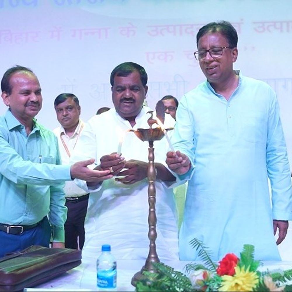 बेतिया में स्टेट लेवल गन्ना किसान सेमिनार:मुख्यमंत्री गन्ना विकास योजना के लिए ऑनलाइन आवेदन शुरू, 7 अक्टूबर तक कर सकते हैं अप्लाई