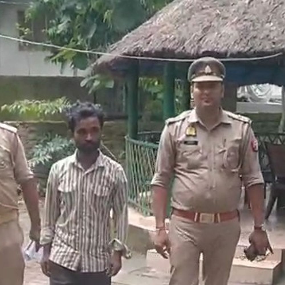 पीलीभीत में सीसीटीवी फुटेज से पकड़ा गया आरोपी:15 दिन पुरानी चोरी के मामले में आरोपी से जेवरात बरामद