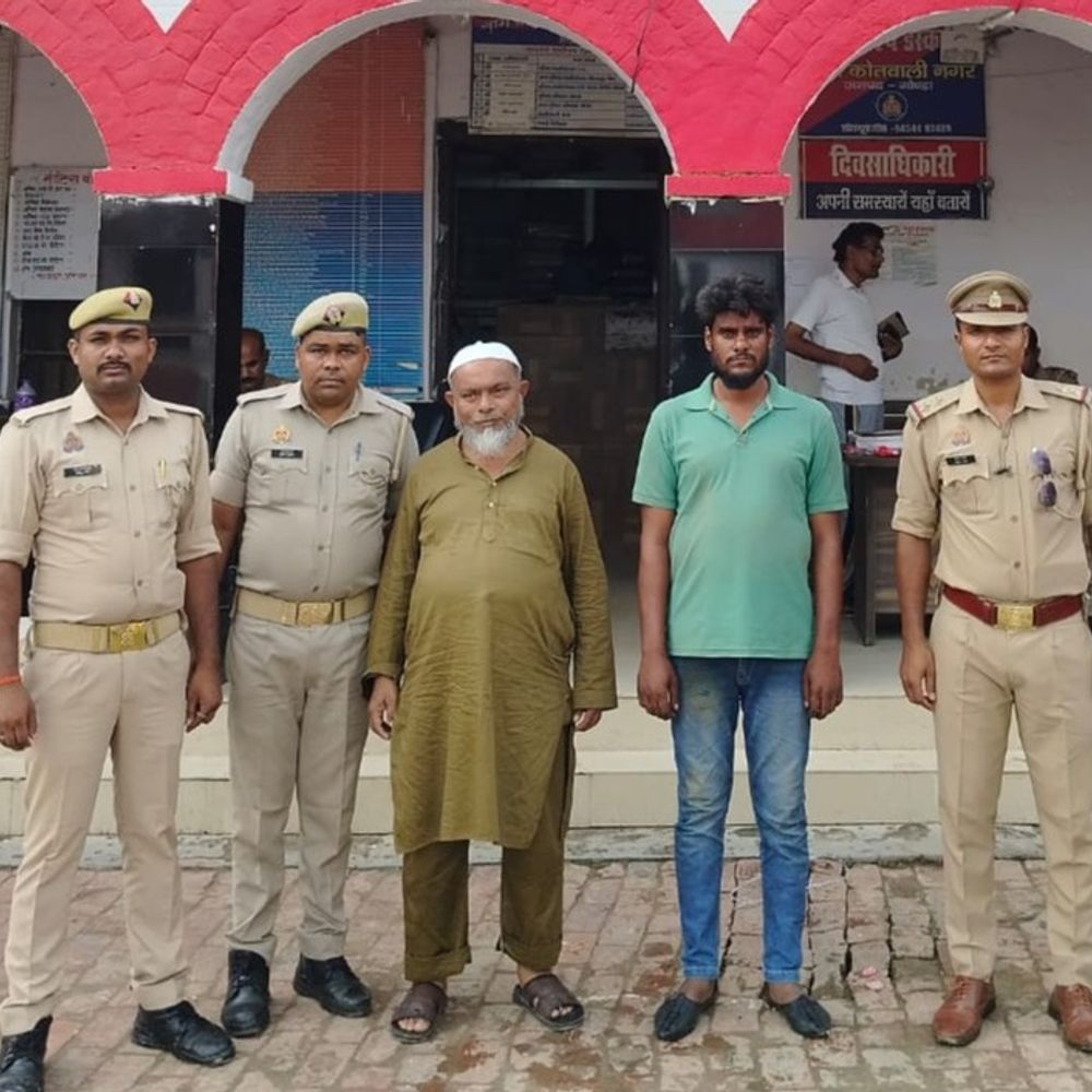 मकान गिरने से हुए हादसे की जांच लिए टीम गठित:डीएम ने दिए जांच के आदेश, दो आरोपी गिरफ्तार