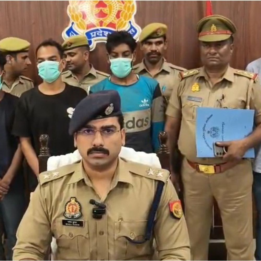 सहारनपुर में टेंपो से रैकी करने वाला चोर गिरोह अरेस्ट:गैंग लीडर समेत 3 अरेस्ट, बैटरी-सोलर प्लेट चोरी का आरोप, 3 फरार