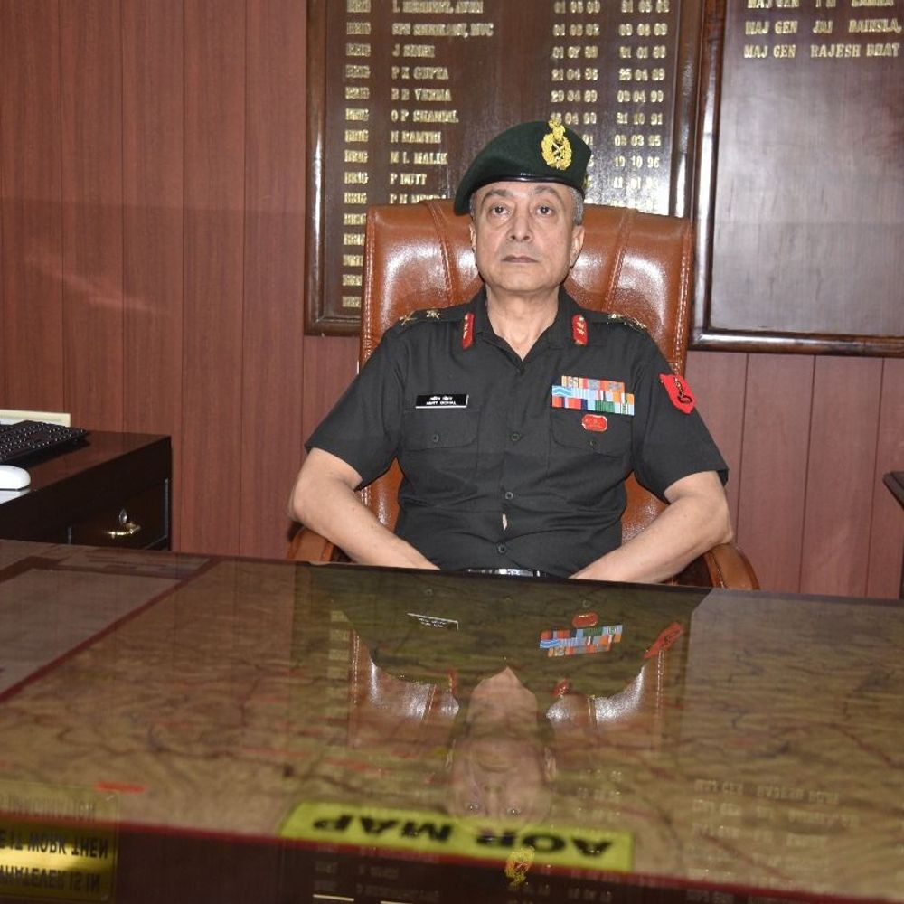 प्रयागराज में मेजर जनरल अमित सिंह ने संभाला पदभार:जनरल ऑफिसर कमांडिंग की जिम्मेदारी संभालेंगे
