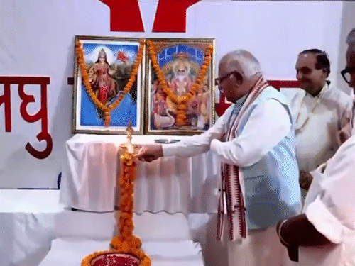 हरियाणा CM का एक दिवसीय दिल्ली दौरा:केंद्रीय मंत्री प्रहलाद जोशी से मिलेंगे; पानीपत में आत्मनिर्भर भारत कार्यक्रम में शामिल हुए