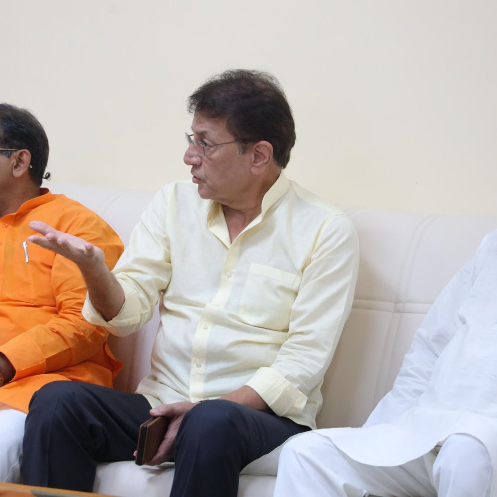 पश्चिमी यूपी में हाईकोर्ट बेंच की मांग:मेरठ में सांसद अरुण गोविल समेत नेताओं ने दिया अधिवक्ताओं को समर्थन