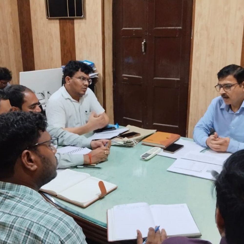 गाजीपुर में निर्वाचक रजिस्ट्रीकरण का प्रशिक्षण:मतदाता सूची अपडेट से जुड़े नियमों की दी जानकारी