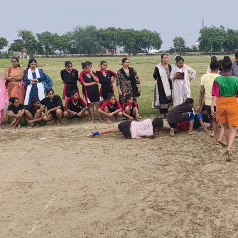 एटा में जूनियर फुटबॉल और कबड्डी ट्रायल:68 में से 16 खिलाड़ी चयनित, अलीगढ़ में मंडलीय ट्रायल होगा