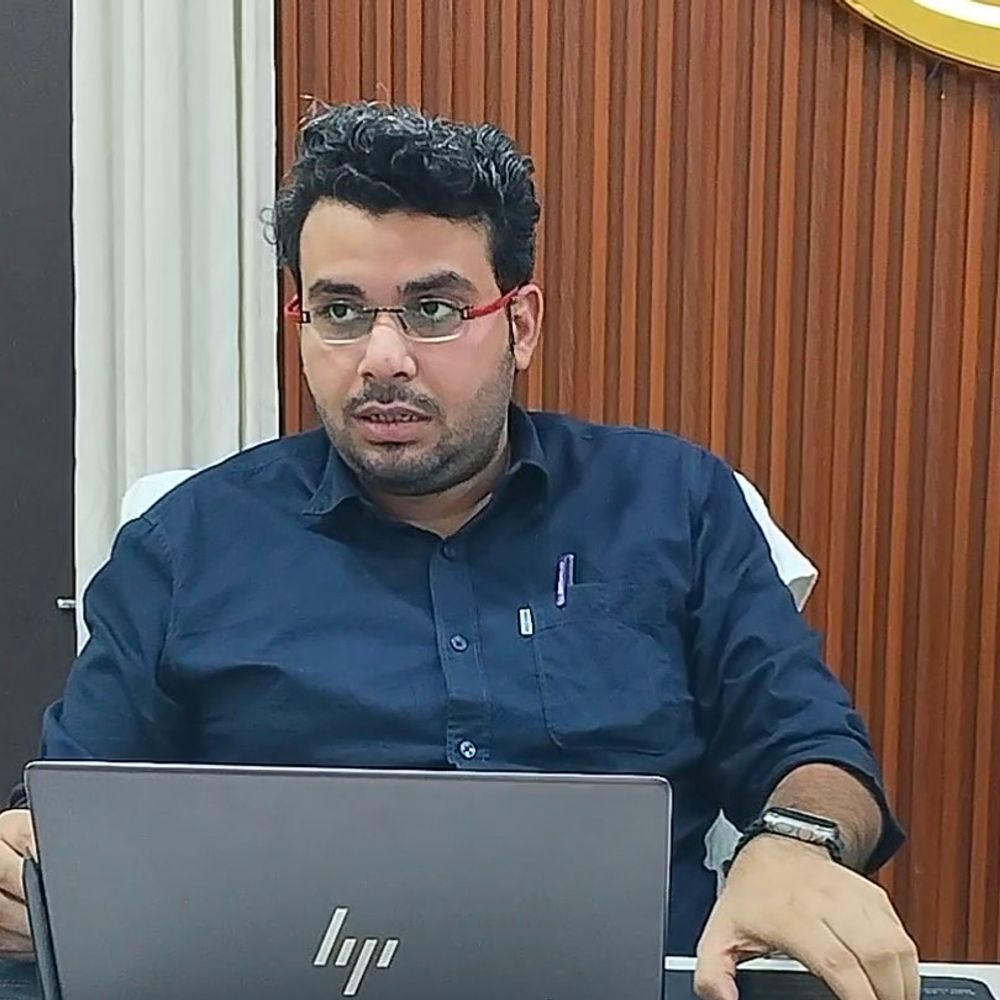 बलिया में पंचायत चुनाव की तैयारी:ई-बीएलओ ऐप से मतदाता इंट्री करने पर बीएलओ को 200 रुपए प्रोत्साहन राशि