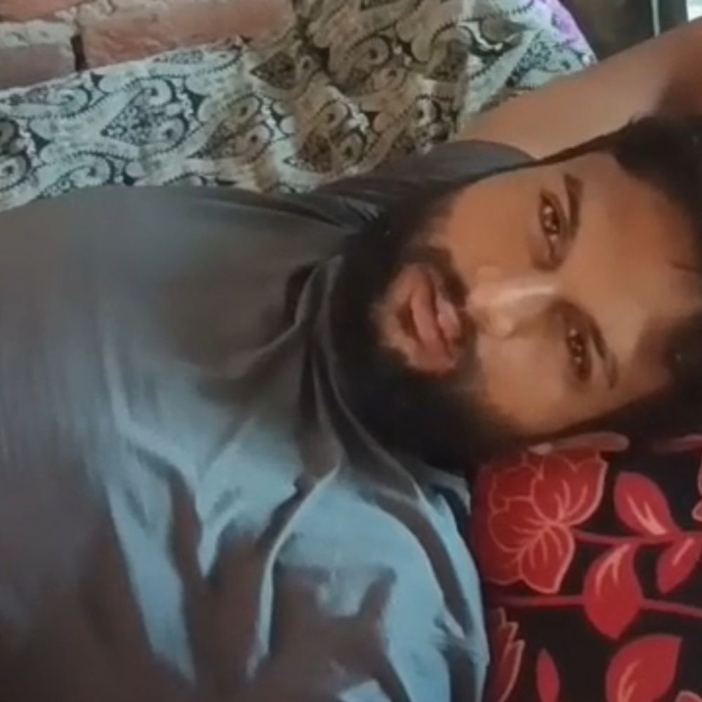 दलित युवक पर तलवार से हमला:शराब पीने से रोका तो दबंगों ने काट दी नस, चंद्रशेखर आजाद ने दी आंदोलन की चेतावनी